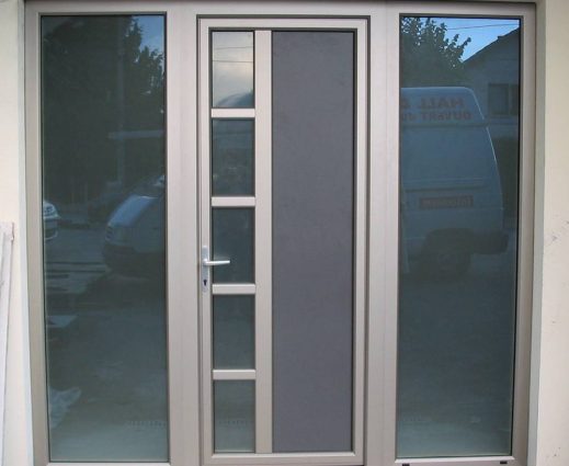Porte d'entrée PVC