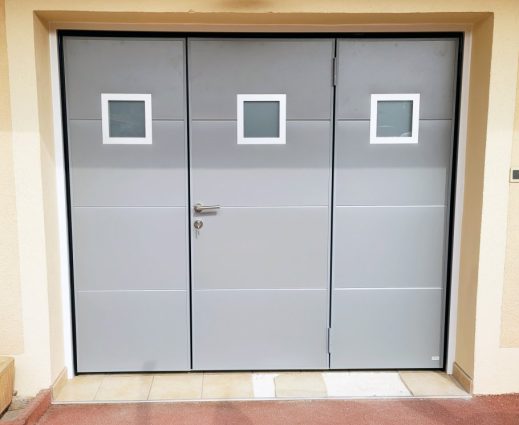 Nouvelle installation d'une porte de garage basculante à ST BONNET DE MURE